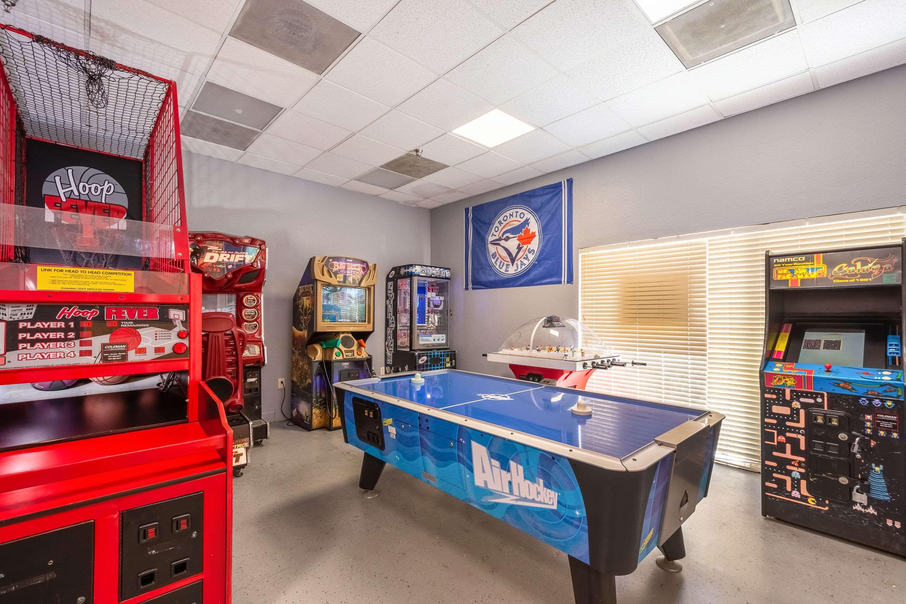 Clarion Inn & Suites Central Clearwater Beach Extérieur photo